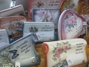 differentes plaques funeraires